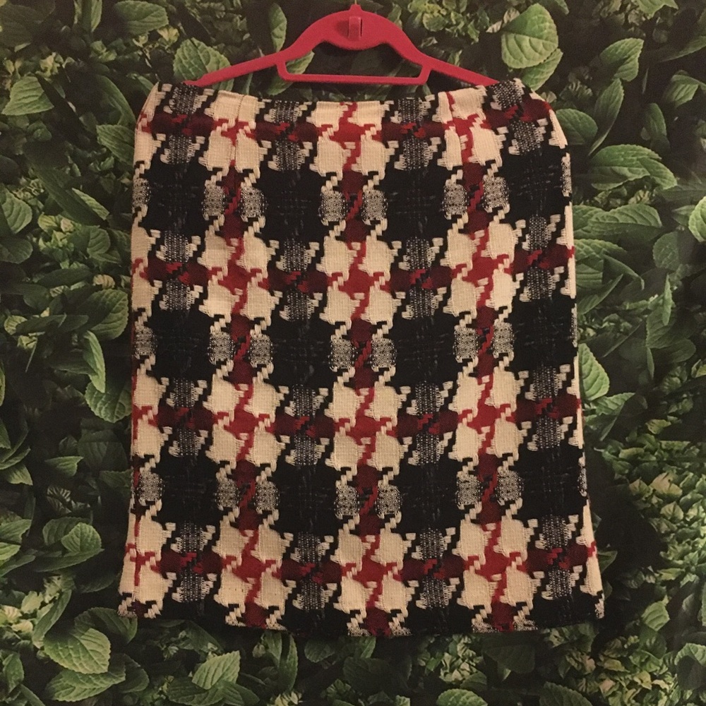 Black Red and White Houndstooth Pencil Skirt